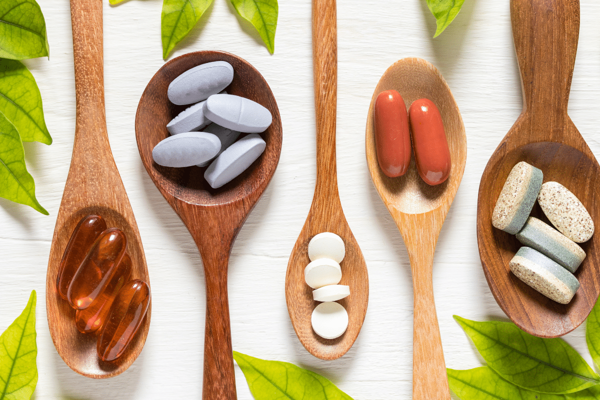 Compléments alimentaires pour cheveux le guide complet pour des cheveux forts et brillants