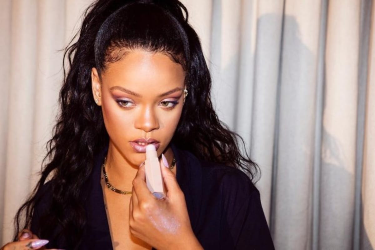 rihanna taille​