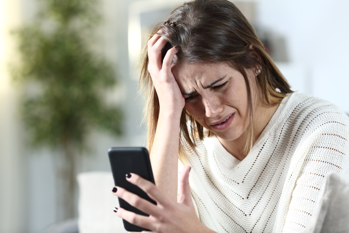 Comment lui faire regretter son comportement par sms ?