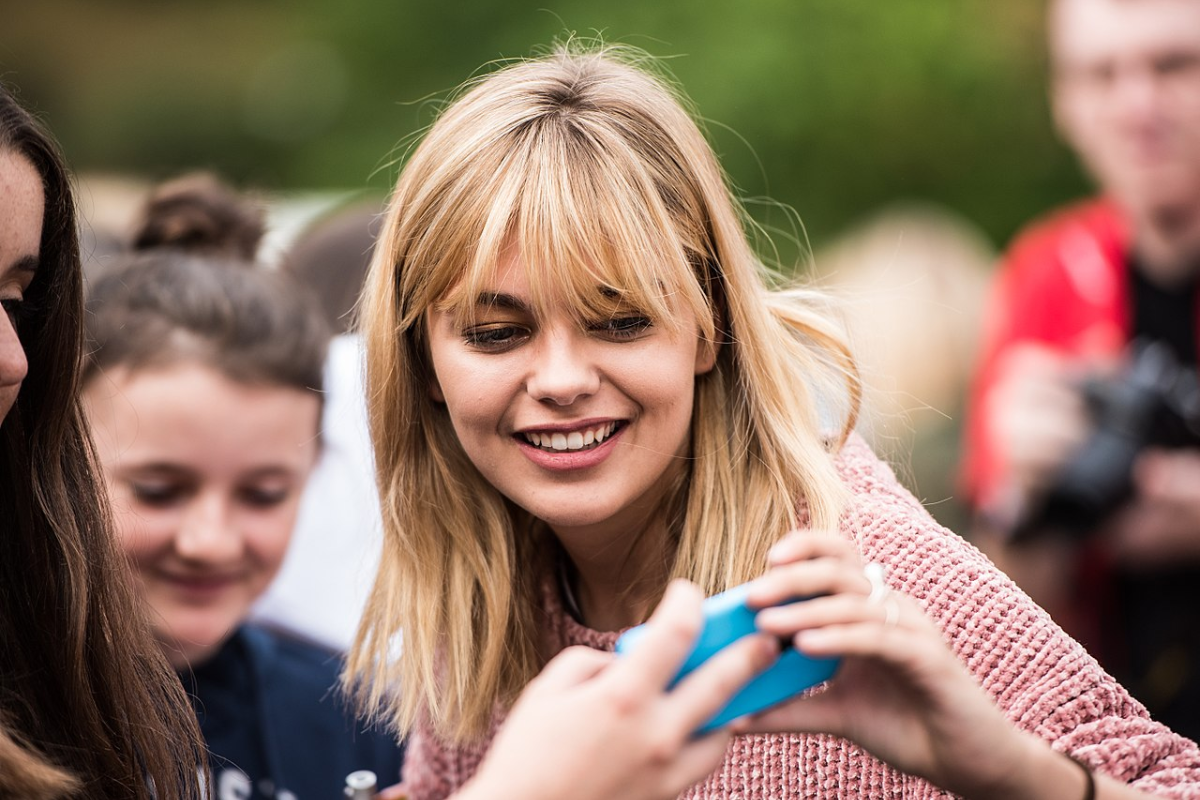 Louane Emera : artiste entre chanson et cinéma