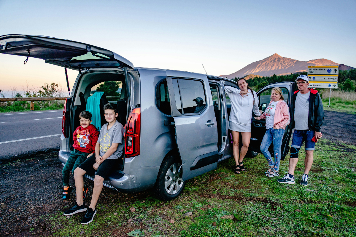 Liberté, nature et moments en famille : le succès des vacances en van en 2025